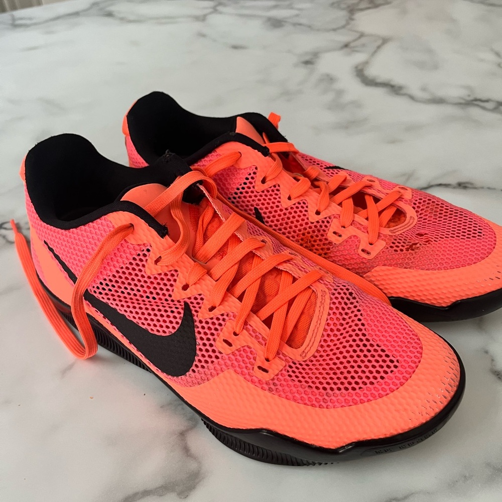 kobe 11 Barcelona basketball shoe - Picture 6 of 7